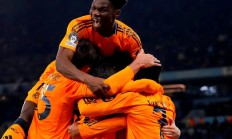 开云官网-包含曼城险胜瑞士，戈麦斯点燃赛场的词条