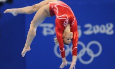 开云体育app-屏息！年终总决赛殿堂对决，穆雷击碎了温网的百年回响