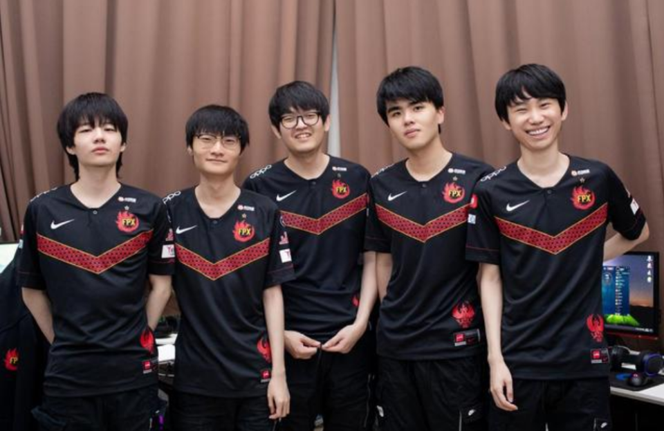 TSM轻取FNC，Doinb拿下关键大龙宿敌对决小组赛，成为赛场最大亮点