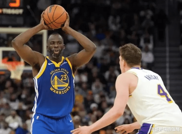 勇士队防守端再现漏洞，需加强调整