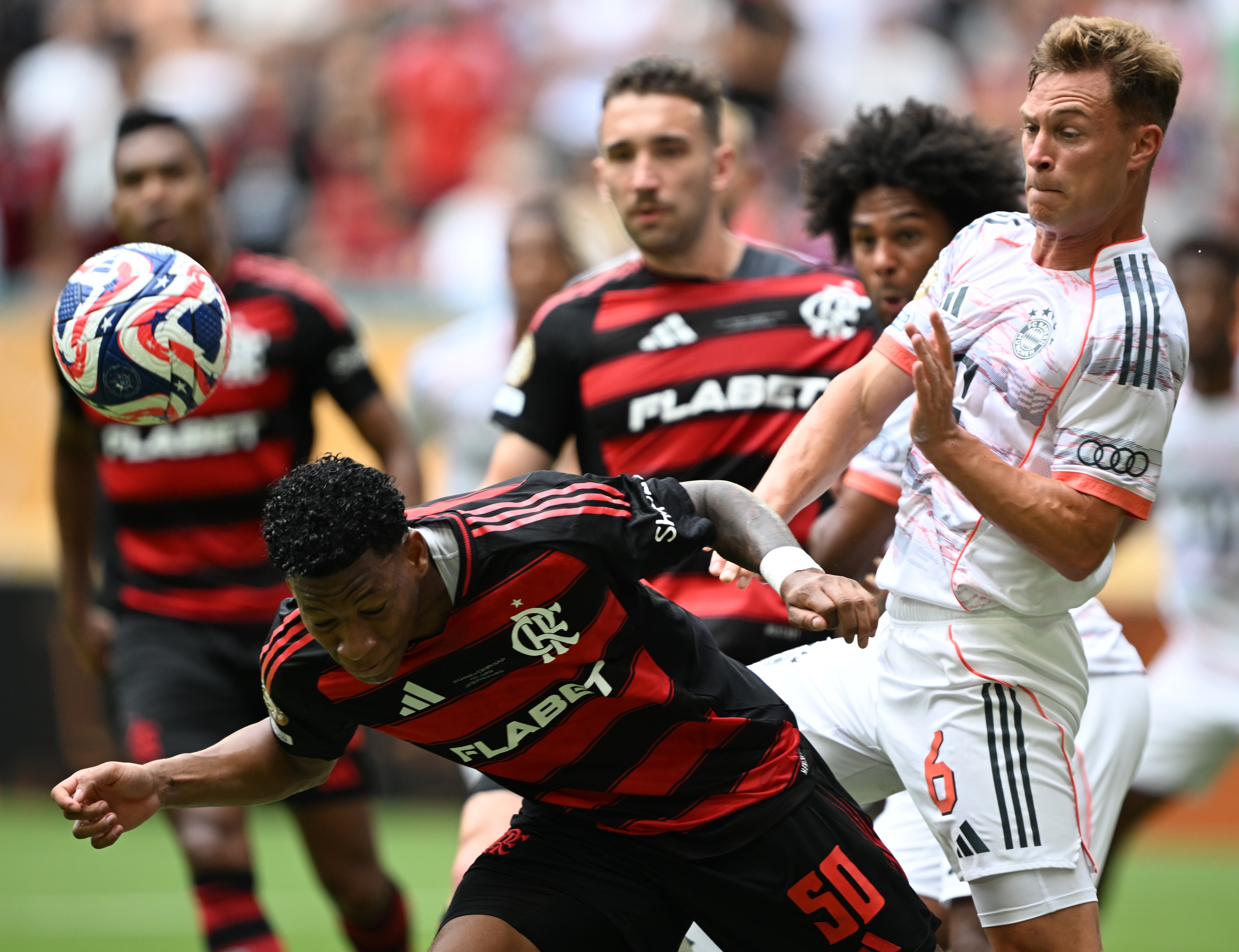 拜仁慕尼黑客场逼平,保持强劲竞技状态的简单介绍 拜仁慕尼黑客场逼平,保持强劲竞技状态的简单介绍