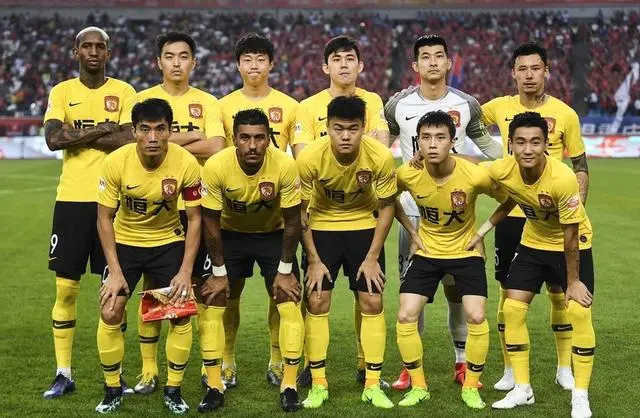 包含鲁能主场再胜，积分榜排名逐渐攀升的词条